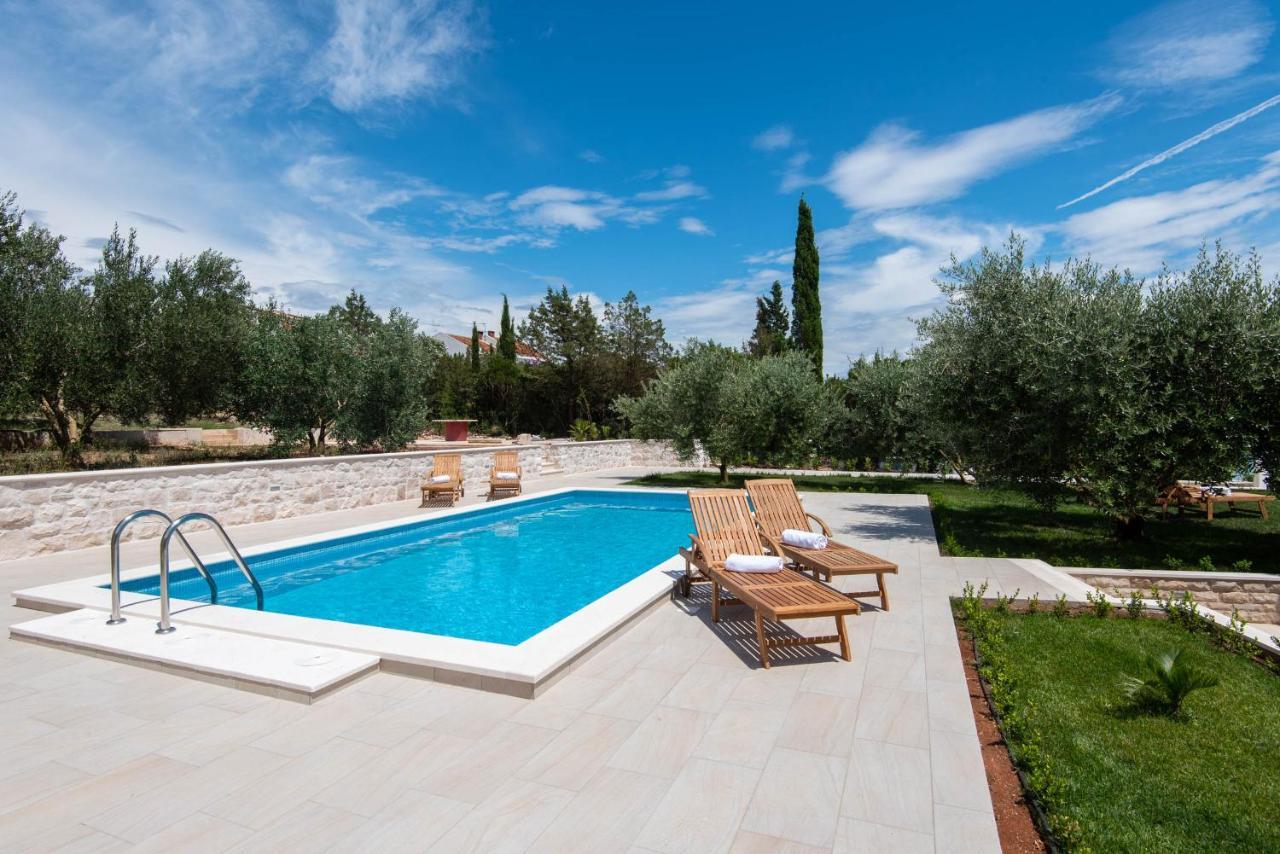 Villa Loviste Paradise Exterior photo